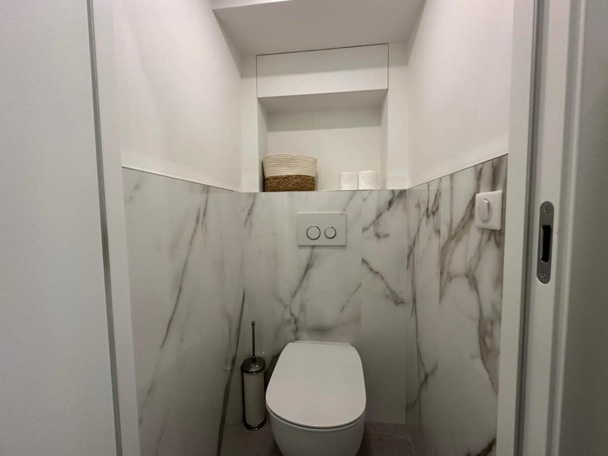 Appartement B080- A L'etroit A L'hotel Bienvenue Chez Nous *